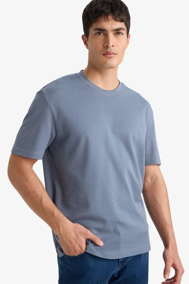 ديفاكتو Regular Fit Crew Neck Short Sleeve T-Shirt