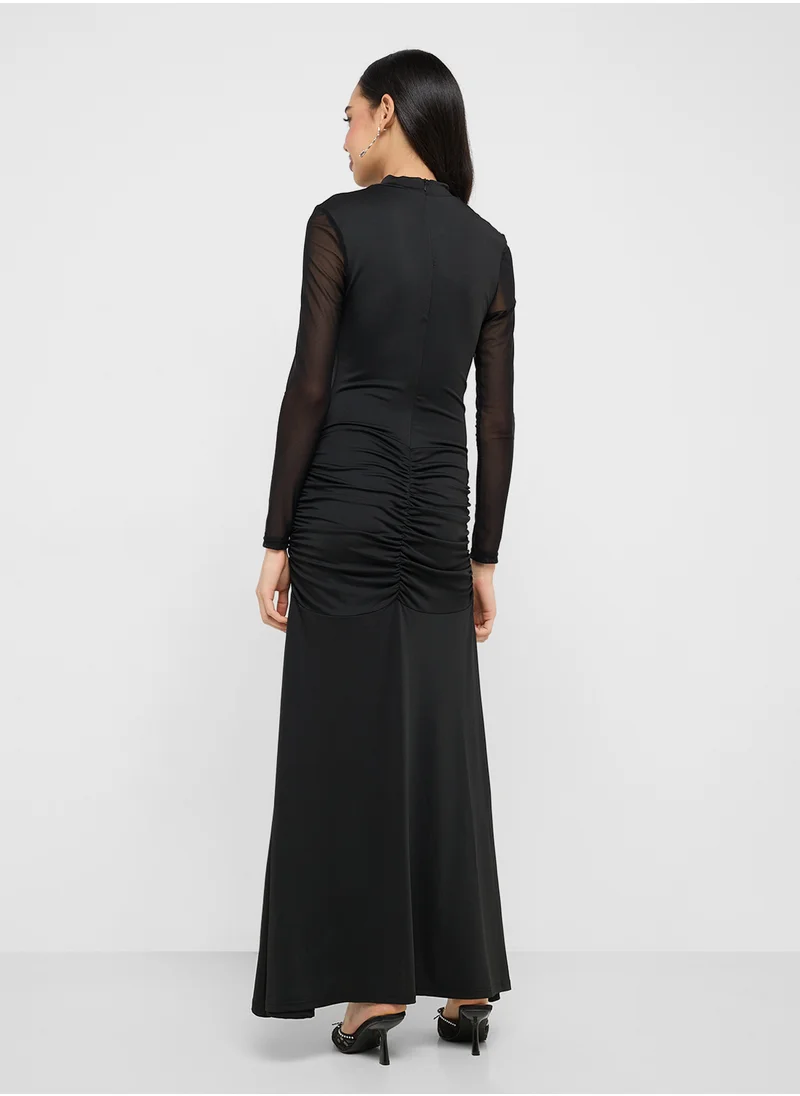 جينجر Mesh Sleeve Maxi Dress