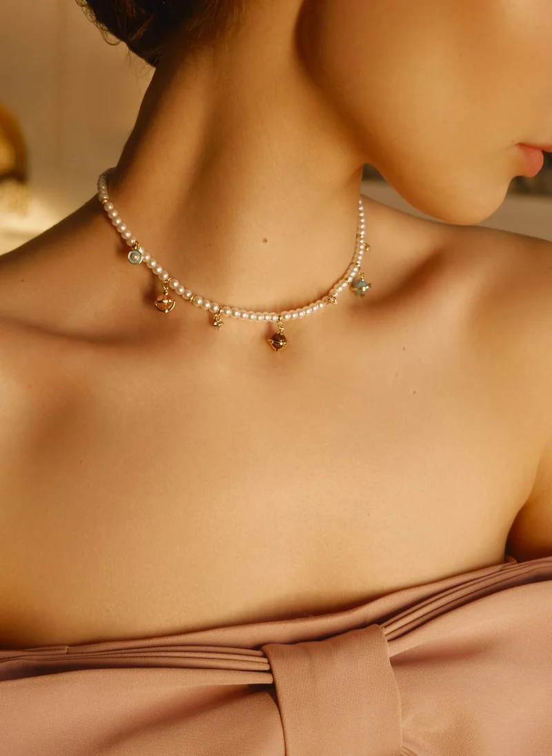 Lichi Pearl necklace with small pendants