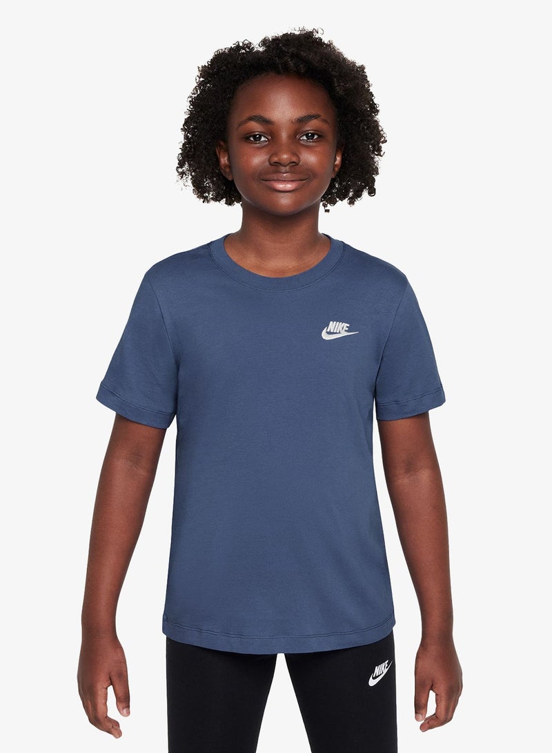 Nike Youth Nsw Embroidered Futura T-Shirt - Image 1