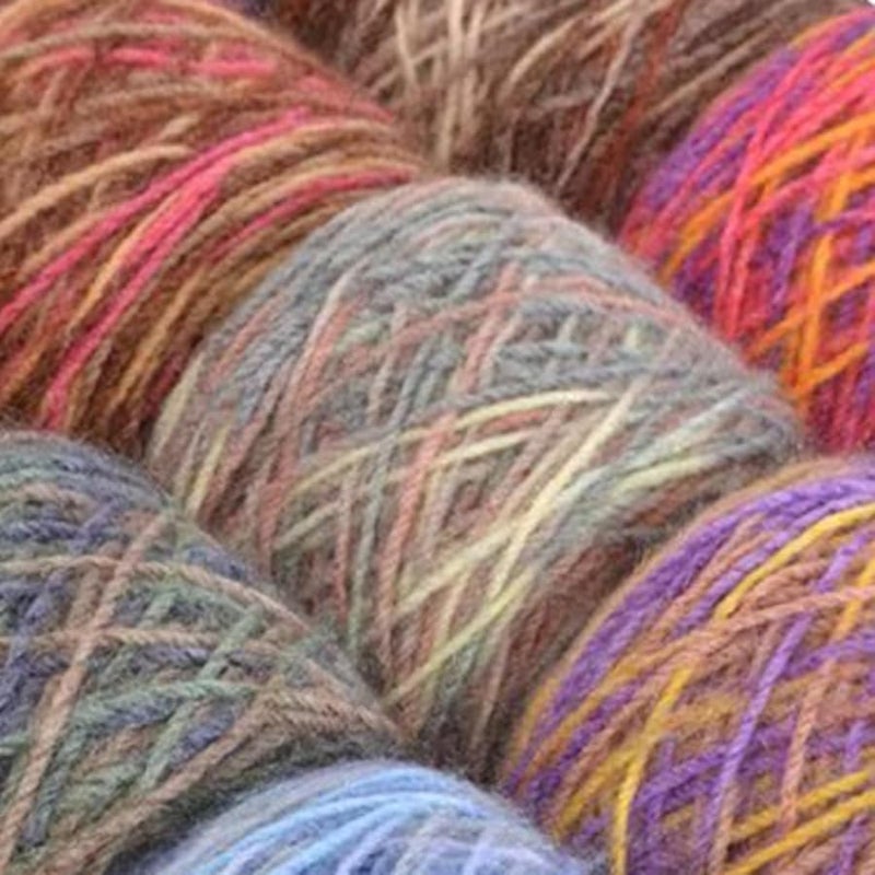 Scarlet Veil Bulky Acrylic Yarn 105g For Knitting Crochet Scarves Sweaters Hats - Image 3