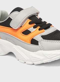 shoexpress Kids Low Top Velcro Sneakers  - Image 5