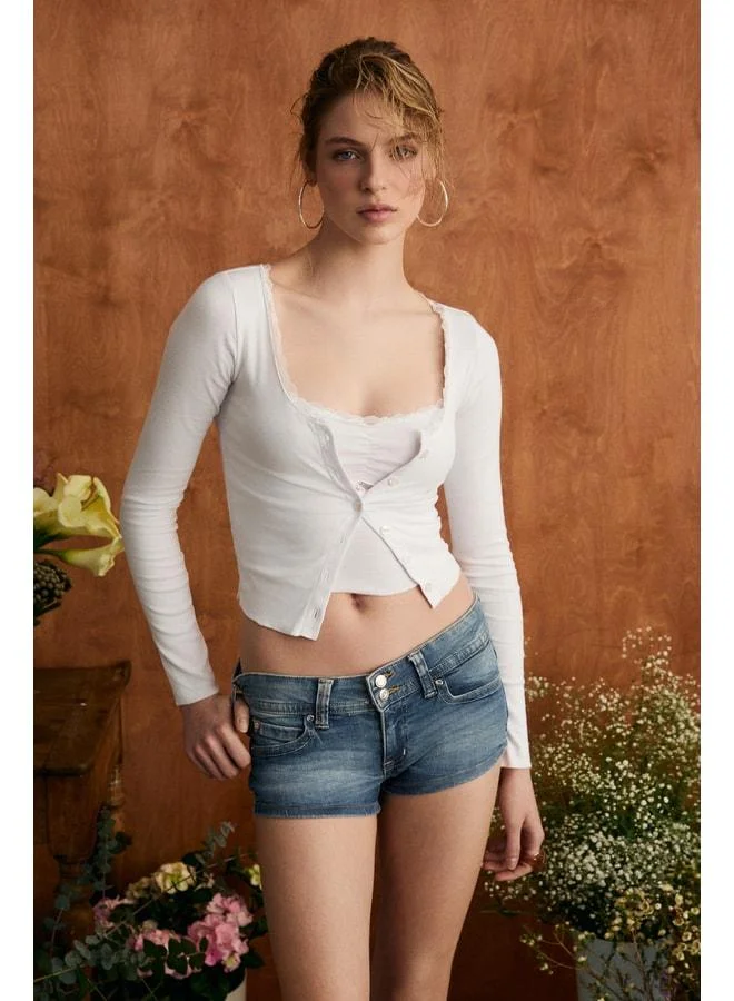 Grimelange ELVURA Women's Flexible Fabric Collared Lace-Detail Buttoned Blouse and Tank Top Two-Piece Set White Blouse.