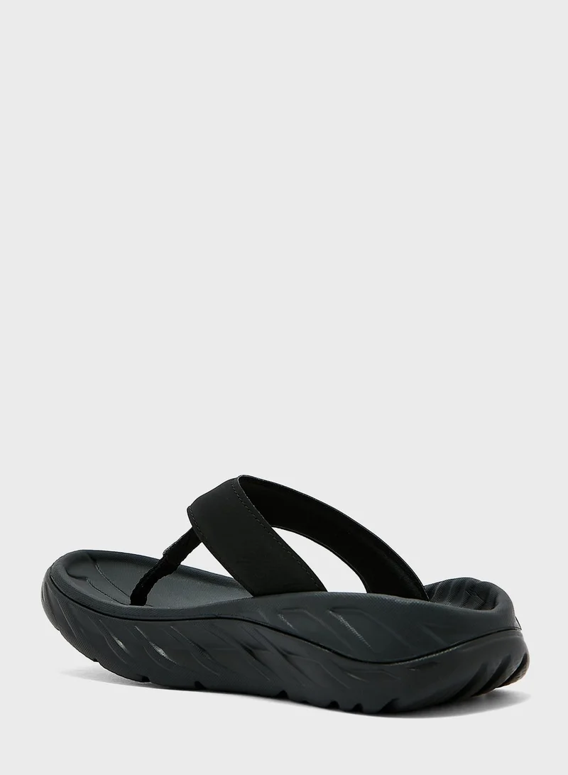 Hoka Ora Recovery Flip