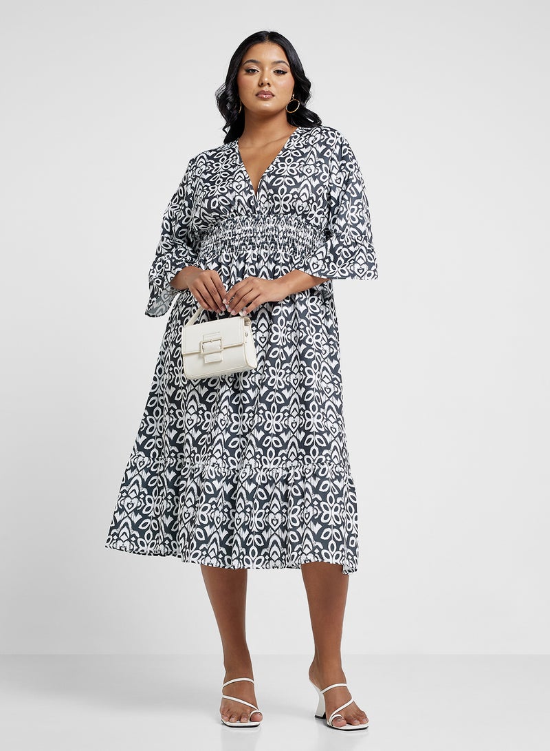 جينجر بلس فستان ميدي بطبعة زهور - Image 4