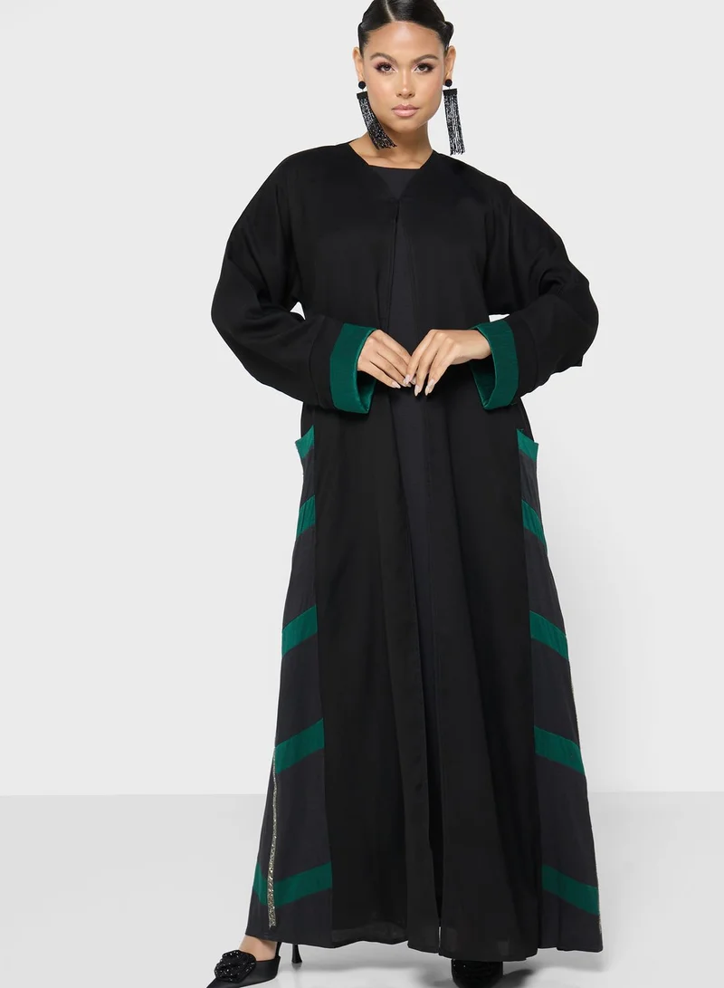 hayas closet Pocket Detail Abaya