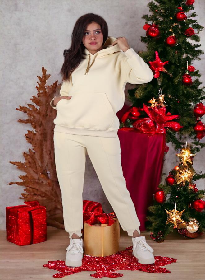 Women's Winter Elegance XL Pajama Set, 2024 Edition, Plush Sponge Fabric with Extra Lining for Warmth, High-Quality Materials for Ultimate Comfort and Style