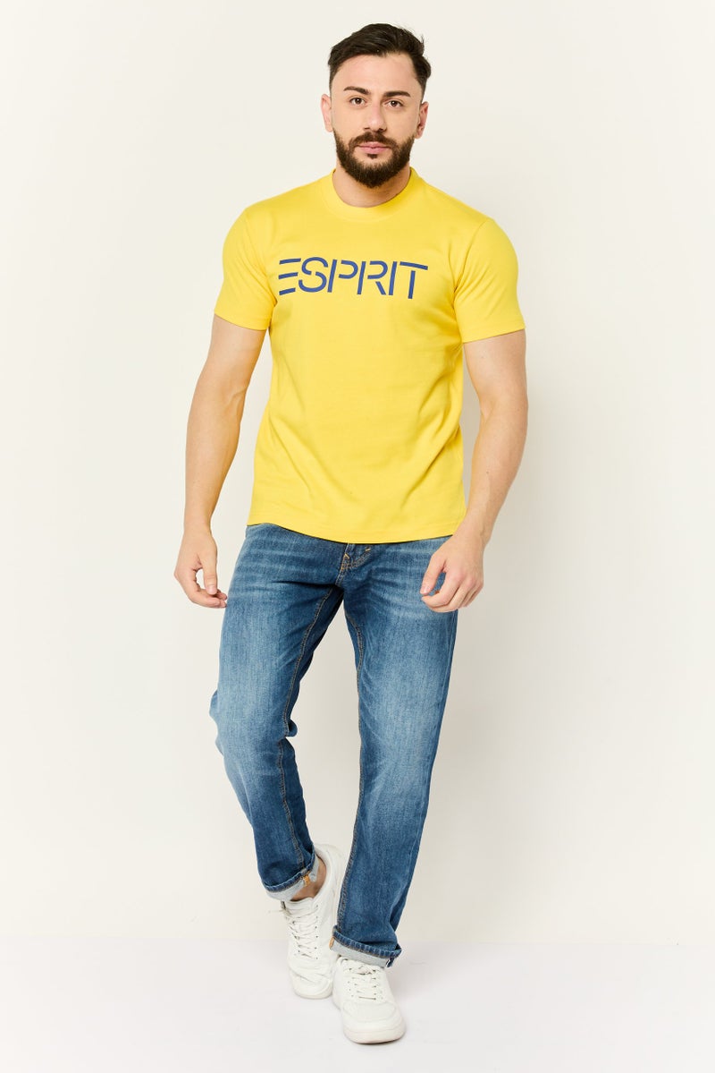 ESPRIT تي شيرت رجالي بأكمام قصيرة وياقة دائرية بشعار العلامة التجارية، أصفر - Image 4