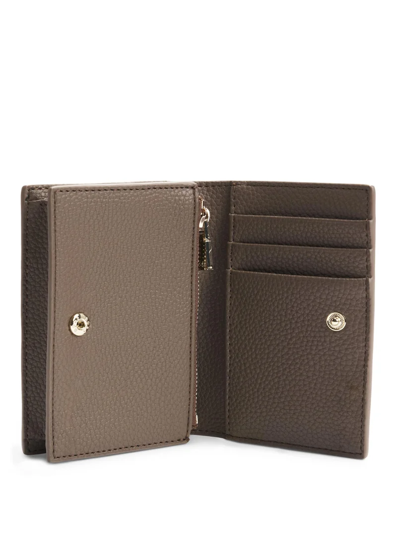 بوس Grained small wallet with Double B monogram
