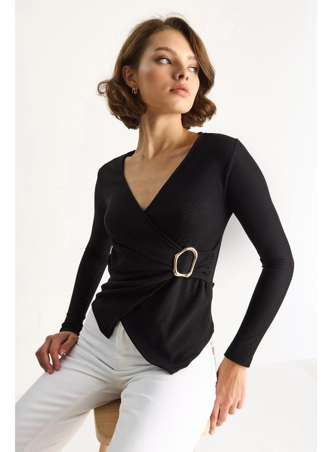 جينجر بلوزة بياقة على شكل حرف  ورباط - Image 4