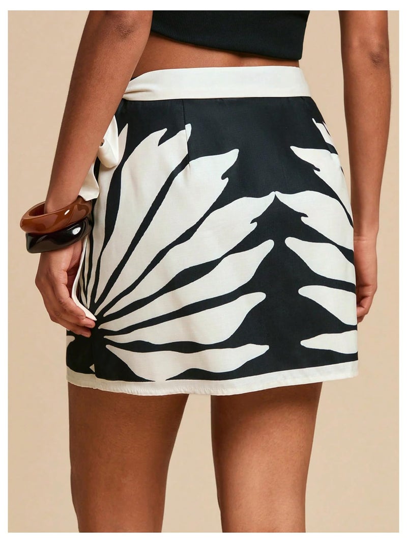 MakeMeChic Women's Summer Boho Wrap Mini Skirt Beach Vacation Short Skirts Leave Print Black Medium - Image 3