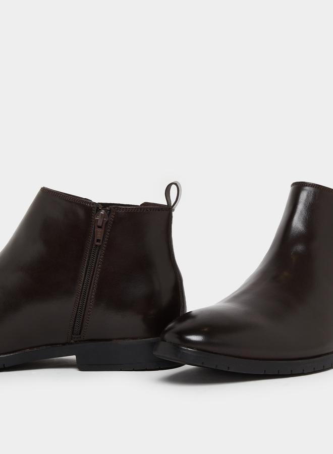 Styli Men Faux Leather Chelsea Boots - Image 5