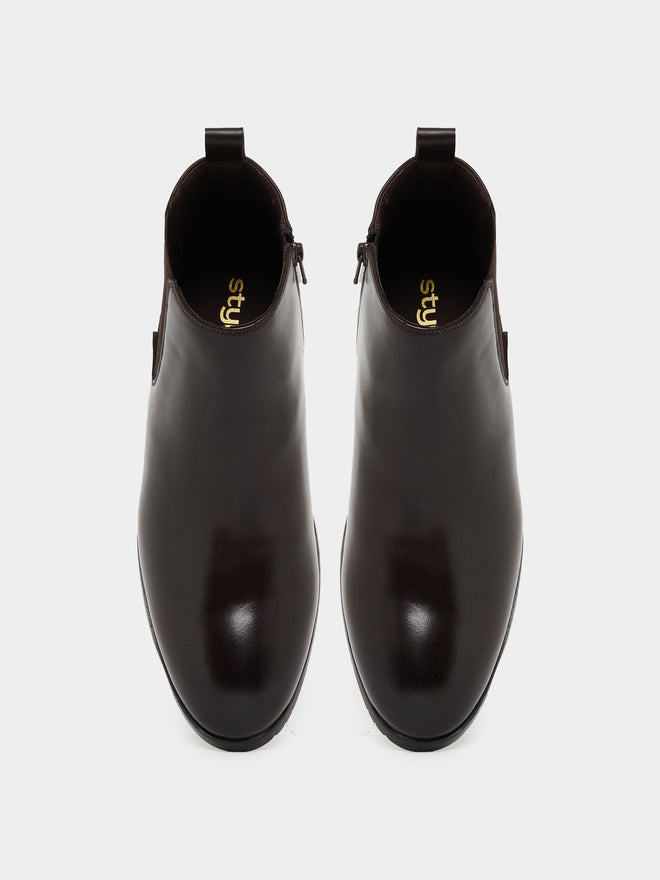 Styli Men Faux Leather Chelsea Boots - Image 5