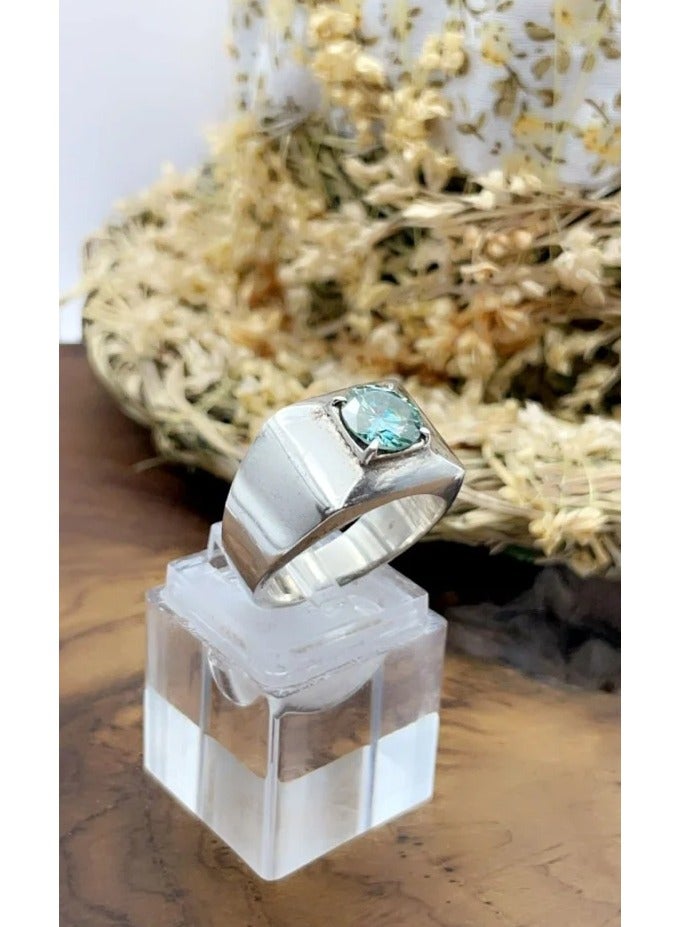 OtherMax Royal ring with moissanite stone - Image 3