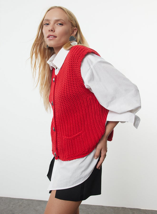 trendyol Red Crew Neck Fitted Vest TWOAW25YE00027 - Image 2
