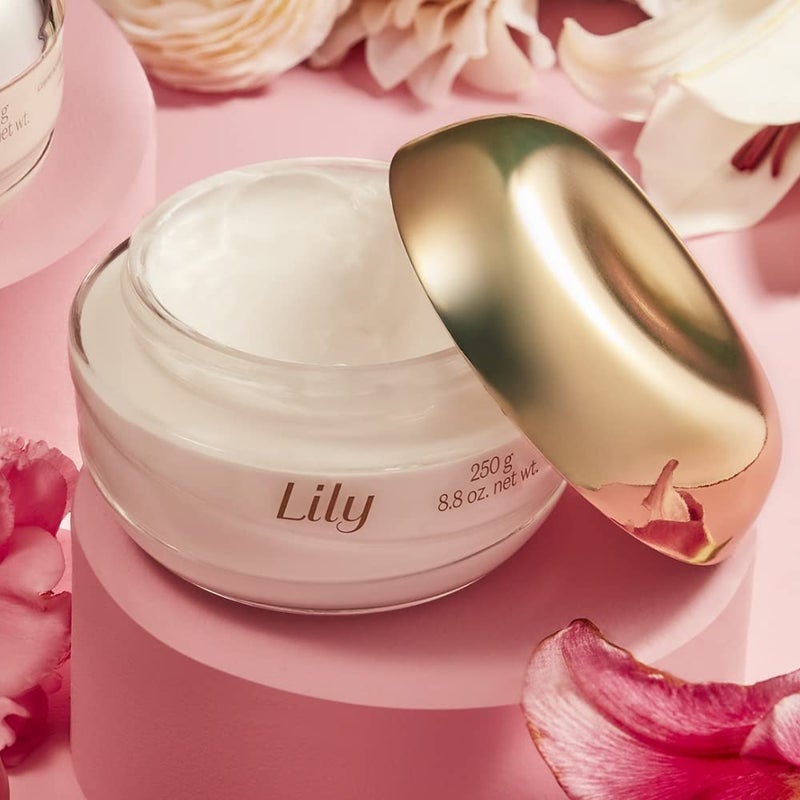 Lily O BOTICARIO Lily Satin Hydrating Body Cream, 24 Hour Fragranced Body Butter for Dry Skin, 8.8 Ounce - Image 4