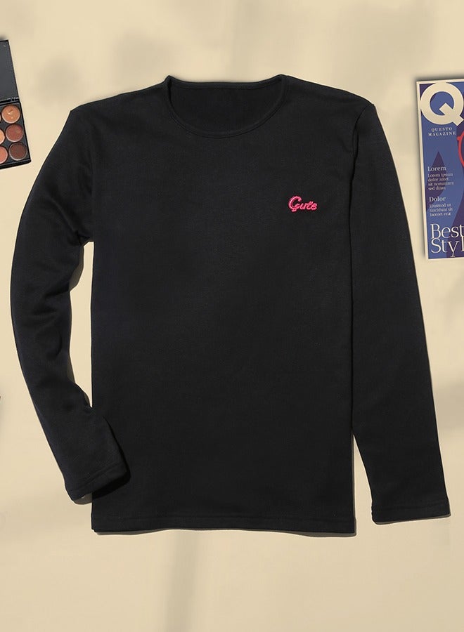 Cute Women winter warmer set from Cute, a luxurious Egyptian product made from the finest interlocking cotton blended fabric and soft fleece. - Image 3