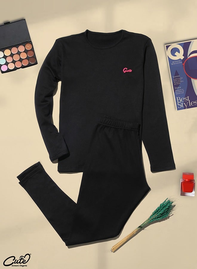 Cute Women winter warmer set from Cute, a luxurious Egyptian product made from the finest interlocking cotton blended fabric and soft fleece. - Image 2