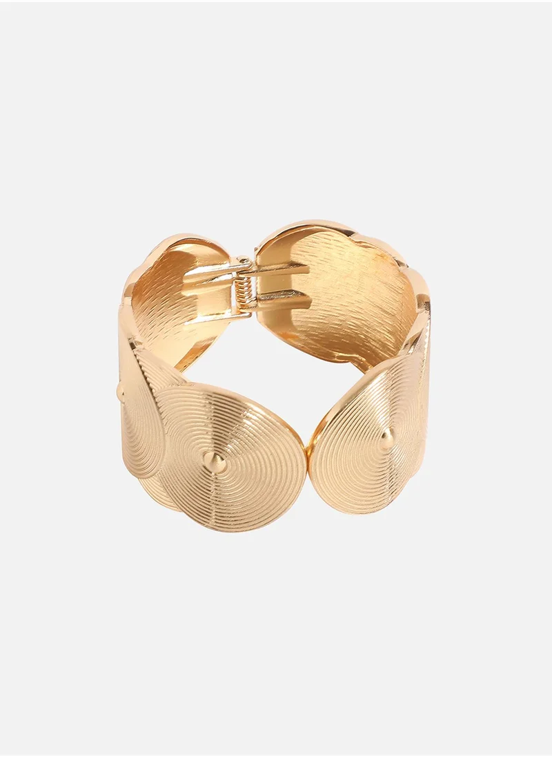 SOHI Circular Ribbed Bracelet - Gold-Colour