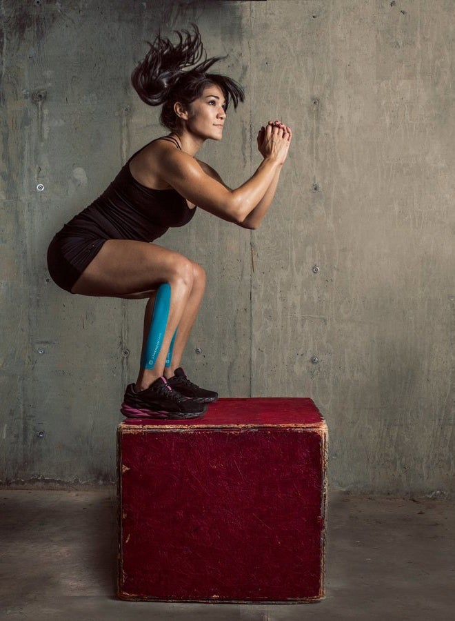 StrengthTape شريط كينيسيو من سترينث تيب، مجموعة شريط ك تيب، شريط رياضي متميز يوفر الدعم والثبات للمنطقة المستهدفة، الظهر والرقبة، أزرق، مجموعة شريط كينيسيو من سترينث تيب - Image 4