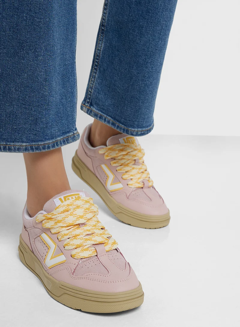 VANS Upland