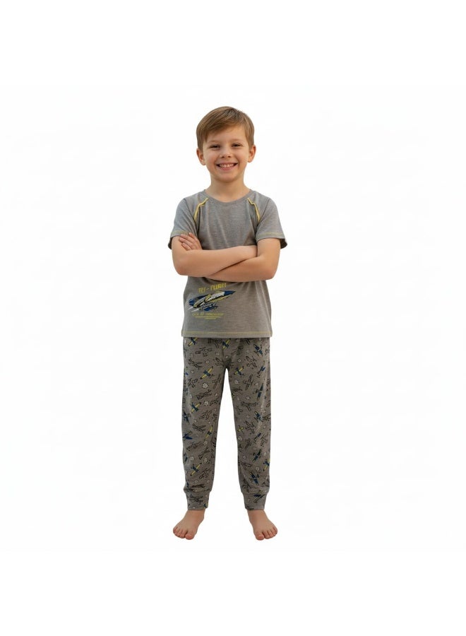 جوانا طقم بيجاما أولادي بطبعة طائرة، قميص بأكمام قصيرة وبنطال طويل، رمادي فاتح - Image 2