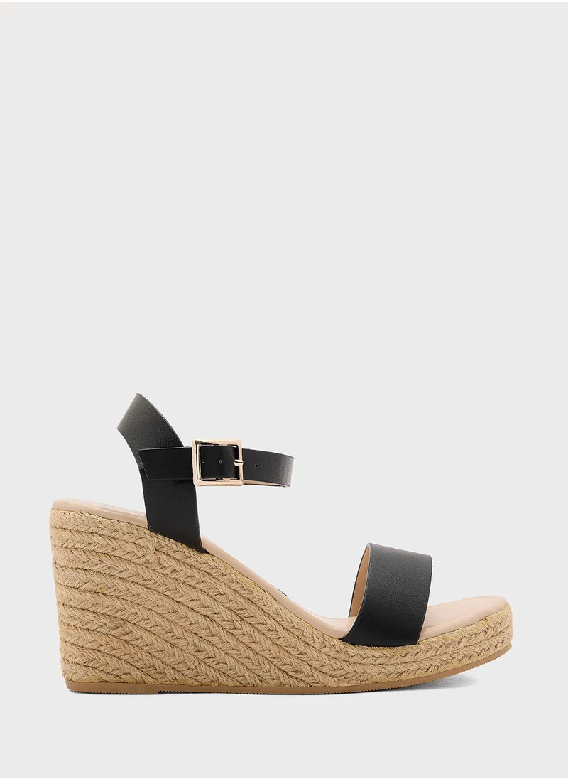 جينجر Knot Strap Flat Sandal