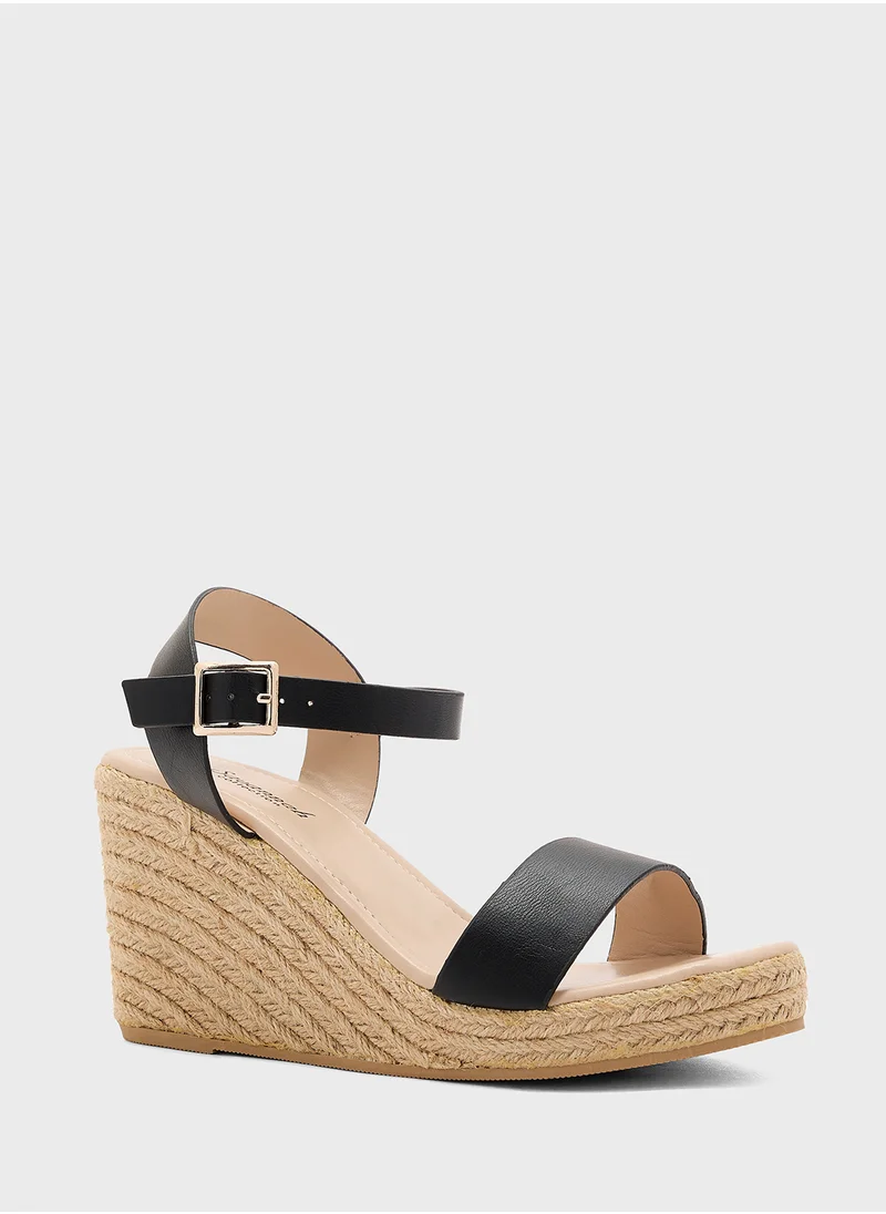 جينجر Knot Strap Flat Sandal