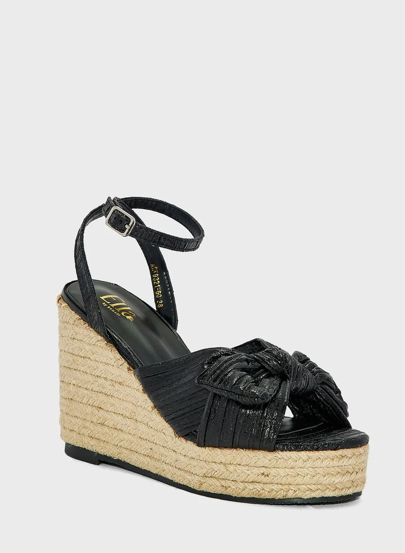 ايلا Gold Strappy Wedge Sandal