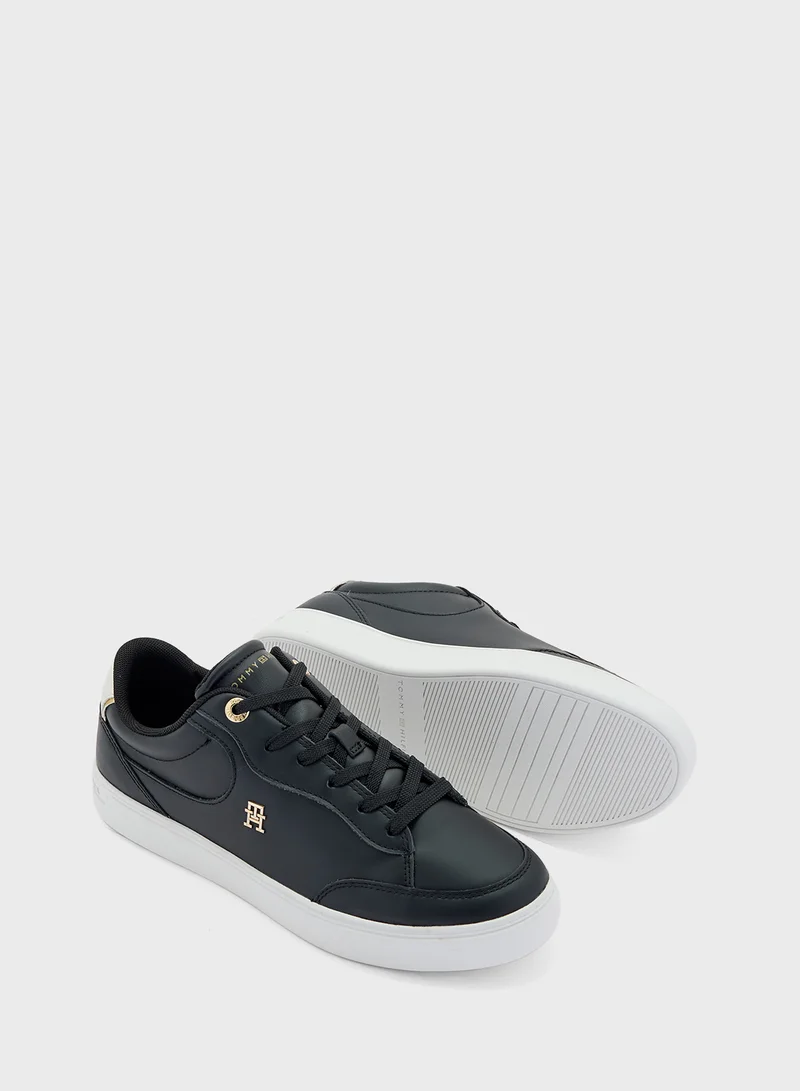 TOMMY HILFIGER Logo Detail Lace Up Low Top Sneakers