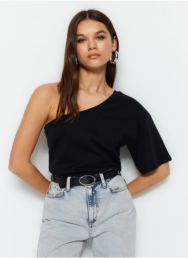 trendyol - Black Asymmetrical Collar 100% Cotton Single Sleeve Basic Knitted T-Shirt TWOSS23TS00379 - Image 1