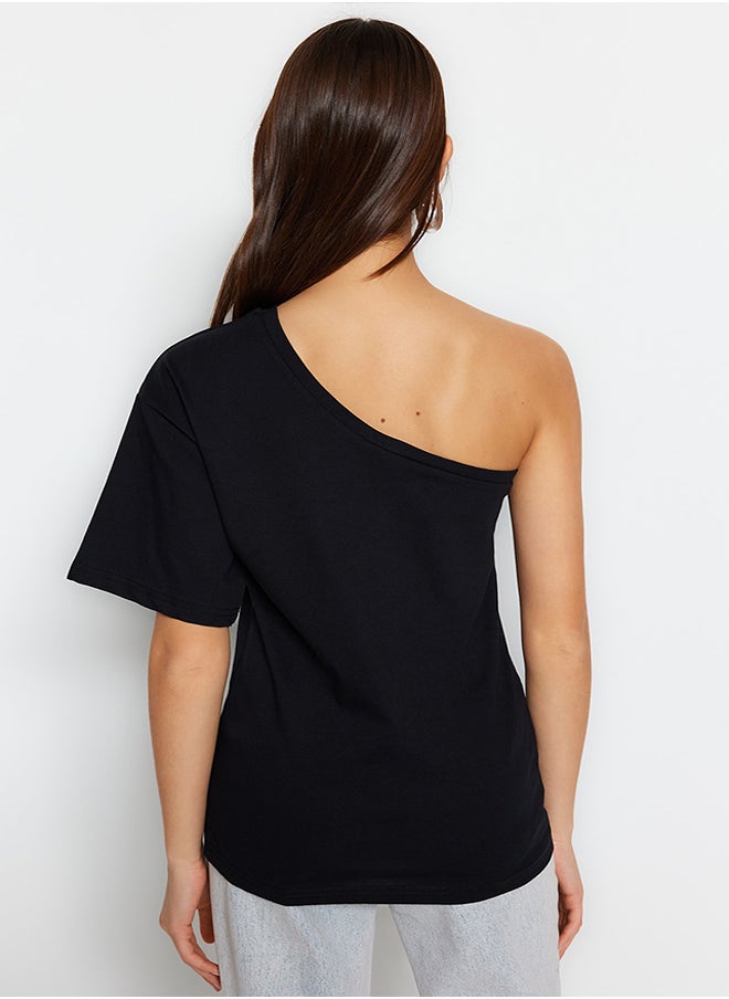 trendyol - Black Asymmetrical Collar 100% Cotton Single Sleeve Basic Knitted T-Shirt TWOSS23TS00379 - Image 1