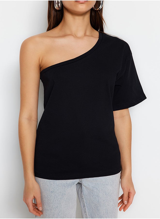 trendyol - Black Asymmetrical Collar 100% Cotton Single Sleeve Basic Knitted T-Shirt TWOSS23TS00379 - Image 1