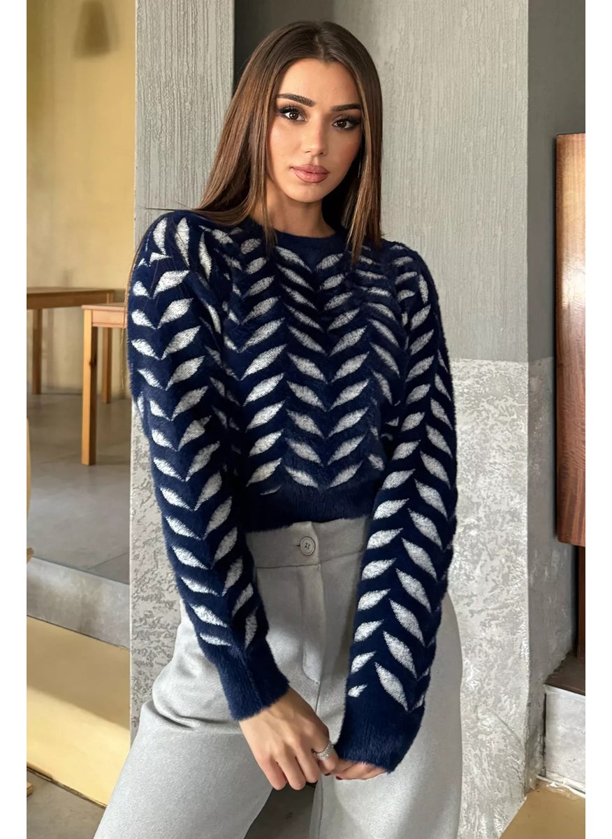 Gülseli Gulseli Crew Neck Patterned Soft Yarn Croptop Women's Knitwear Sweater  - Image 2