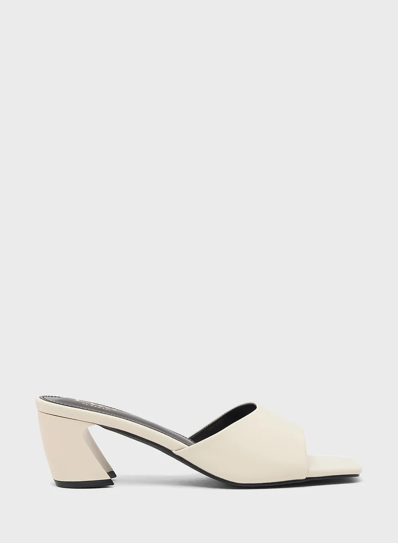 ELLA Mule With Curved Heel