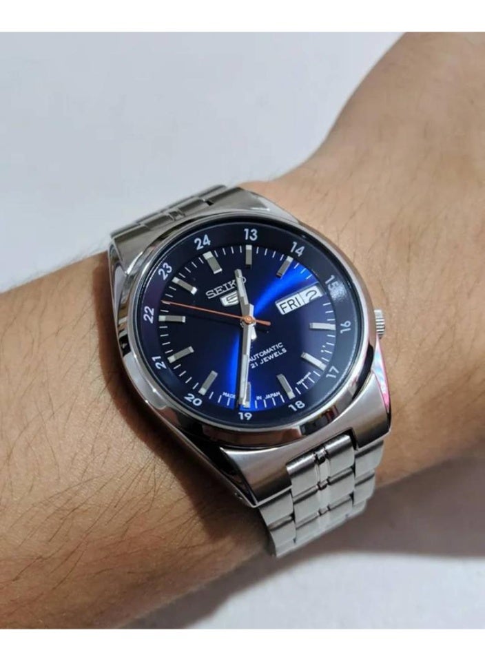 Seiko 5 SNK563J1 Automatic Men's Watch with Blue Dial Stainless Steel Bracelet Day Date Display Hardlex Crystal and 30M Water Resistance - Image 2