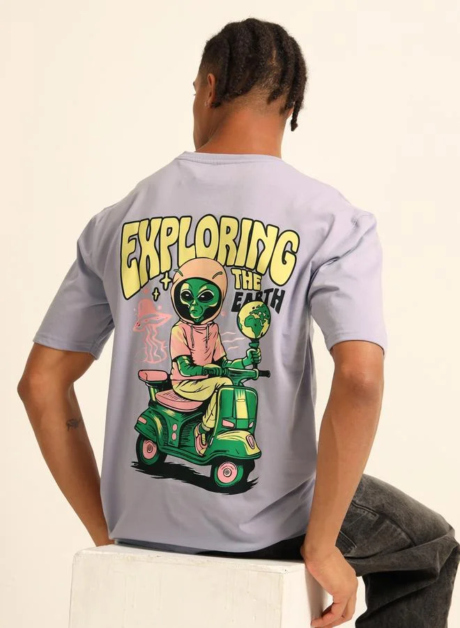 بوشيرت تيشيرت واسع بطبعة جرفيك