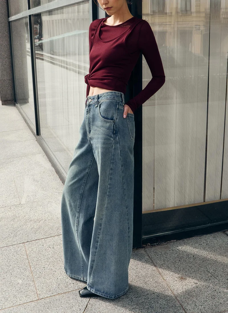 Lichi Flared jeans with diagonal seams