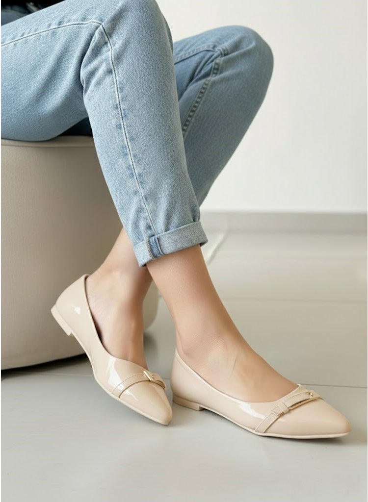 لايف ستيلاش  حذاء باليرينا مسطح من الجلد اللامع  BN-516 - بيج - Image 1