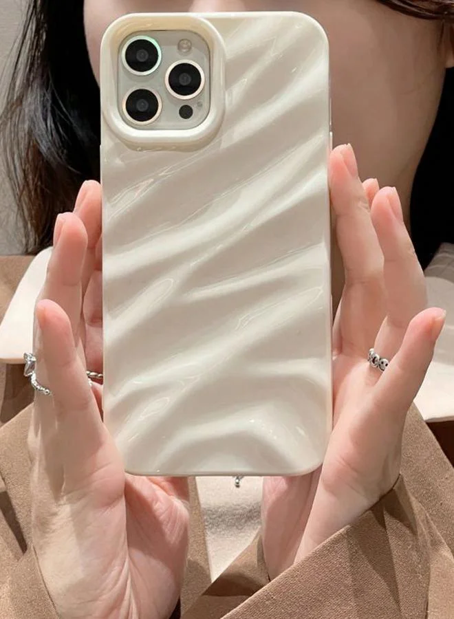 تايك تو غطاء آيفون أبيض بنسيج بارز