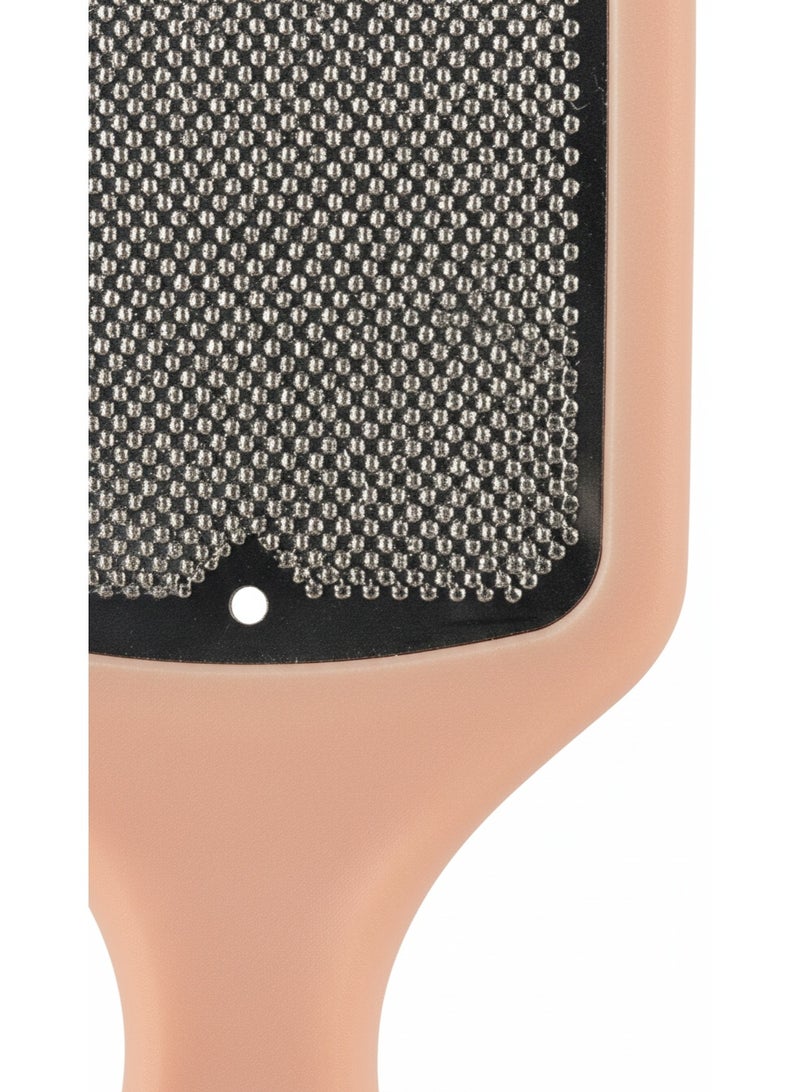 مبرد قدم احترافي من الفولاذ المقاوم للصدأ لإزالة الجلد الميت والكالو بفعالية فائقة – مبشرة قدم معدنية بسطح حاد دقيق لإزالة تشققات الكعب والجلد السميك – راسب قدم بمقبض مريح مانع للانزلاق مع فتحة تعليق – أداة عناية بالقدمين للاستخدام الجاف والرطب – مزيل مسامير القدم وتنعيم الكعب للرجال والنساء – أداة باديكير منزلية احترافية تدوم طويلاً وسهلة التنظيف - Image 2