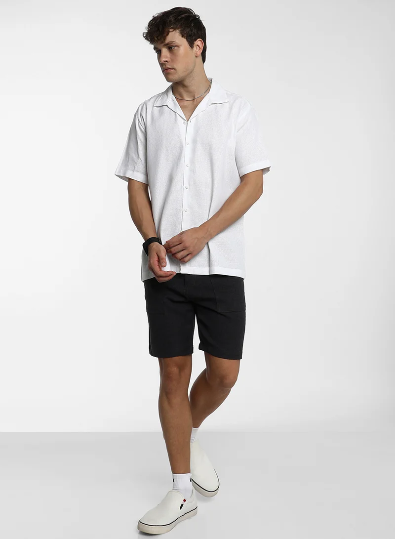 كامبوس سوترا Men's Chalk White Solid Knit Shirt