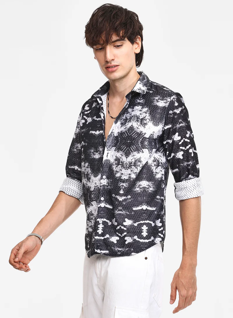 Campus Sutra Men's Midnight Black & Ivory White Reptilia Shirt