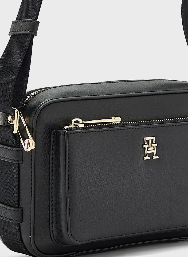 TOMMY HILFIGER Spring Flap Over Crossbody Bag