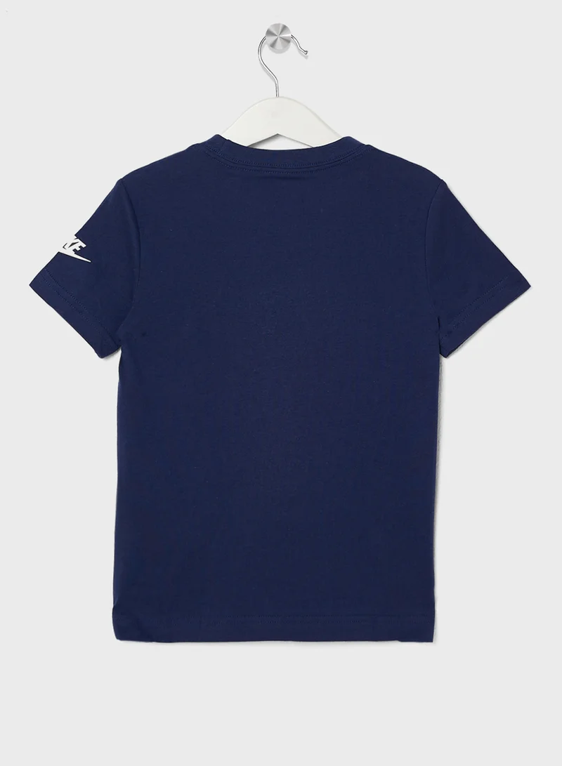 Nike Kids Club Seasonal T-Shirt