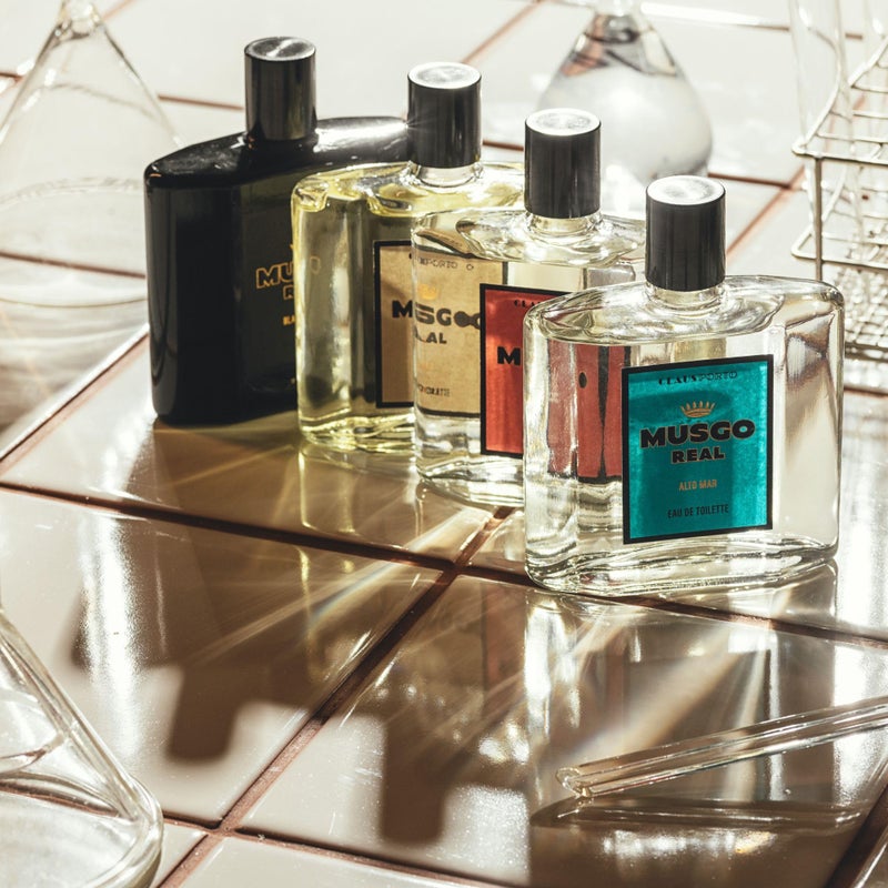 Claus Porto - Musgo Real Eau de Toilette Puro Sangue | Warm, Captivating, Daring | Woody, Leathery, Violet, Musk (100 mL | 3.4 fl oz) - Image 5