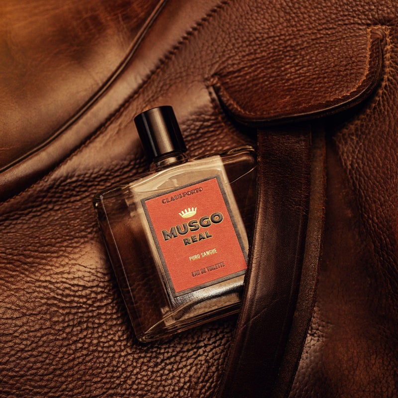 Claus Porto - Musgo Real Eau de Toilette Puro Sangue | Warm, Captivating, Daring | Woody, Leathery, Violet, Musk (100 mL | 3.4 fl oz) - Image 2