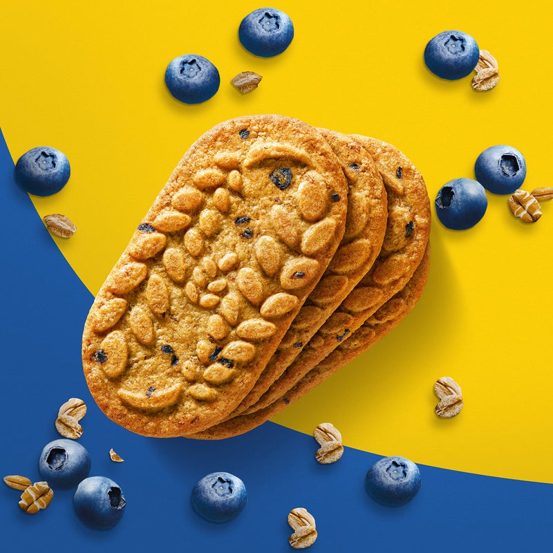 belVita Breakfast Bars Biscuits, Blueberry, 8 Packs (4 Biscuits Per Pack) - Image 2