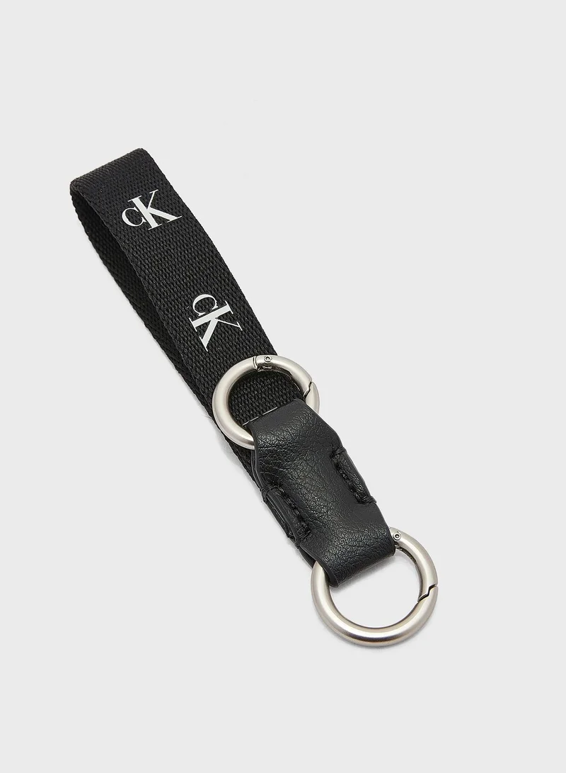Calvin Klein Jeans Zip Around Wallet And Keyfob Giftset
