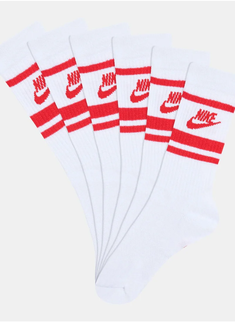 Nike Sportswear Everyday Essential Socks